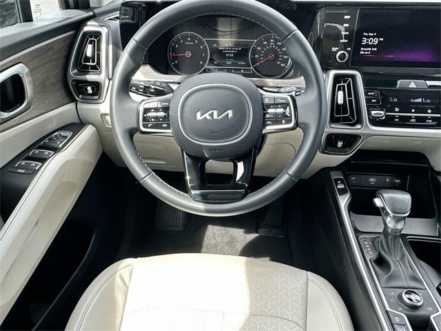 used 2023 Kia Sorento car, priced at $30,995