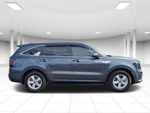 used 2024 Kia Sorento car, priced at $30,995