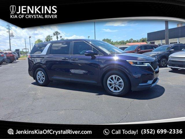 used 2023 Kia Carnival car