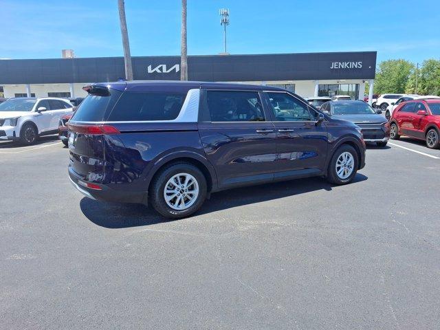 used 2023 Kia Carnival car