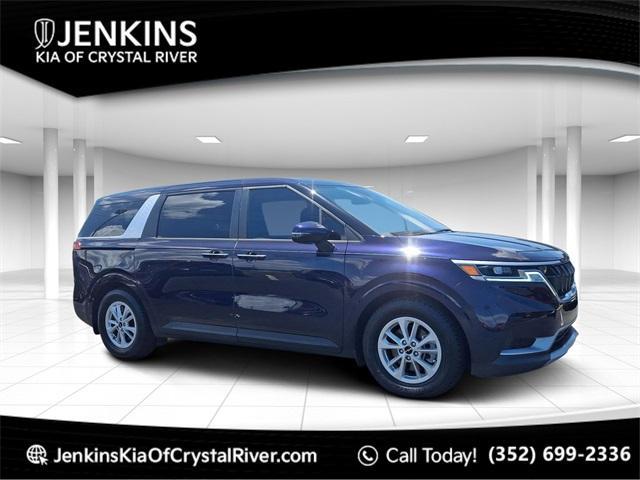 used 2023 Kia Carnival car
