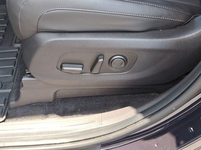used 2023 Kia Carnival car