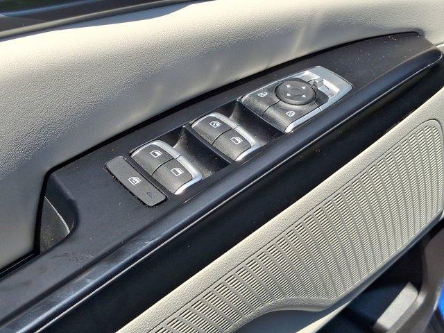 used 2023 Kia Carnival car