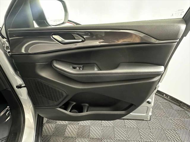 used 2023 Jeep Grand Cherokee car, priced at $23,995