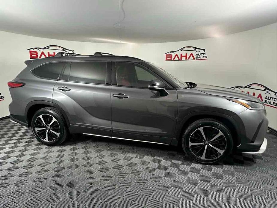 used 2021 Toyota Highlander car, priced at $38,995