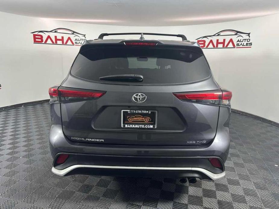 used 2021 Toyota Highlander car, priced at $38,995