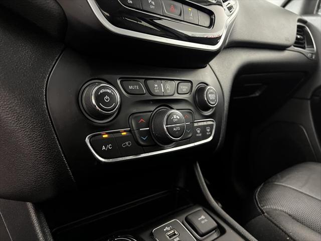 used 2019 Jeep Cherokee car, priced at $13,495