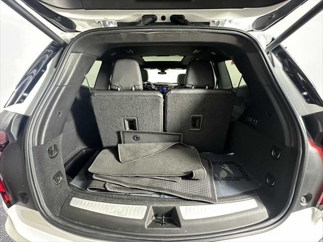 used 2023 Cadillac XT6 car, priced at $41,995