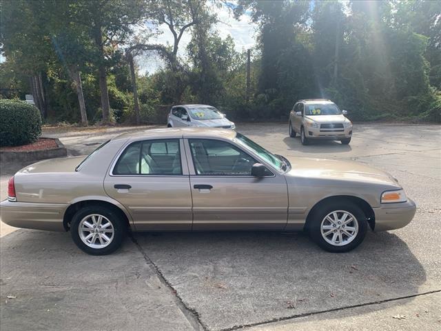 used 2004 Ford Crown Victoria car, priced at $8,995