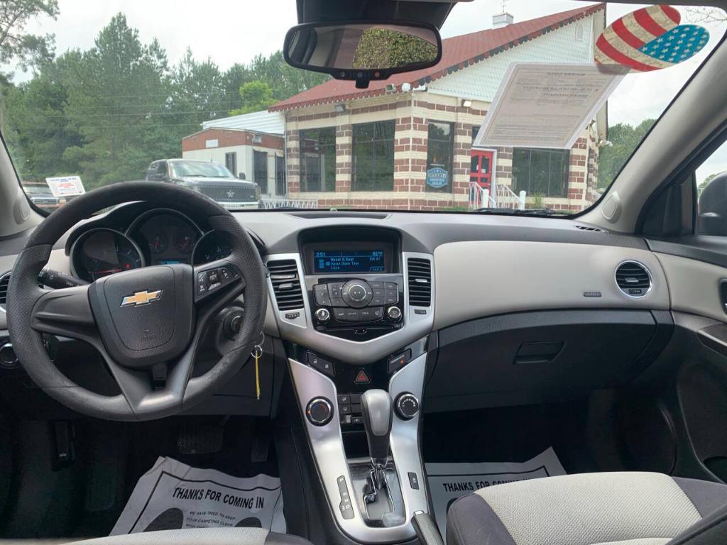used 2014 Chevrolet Cruze car, priced at $7,495
