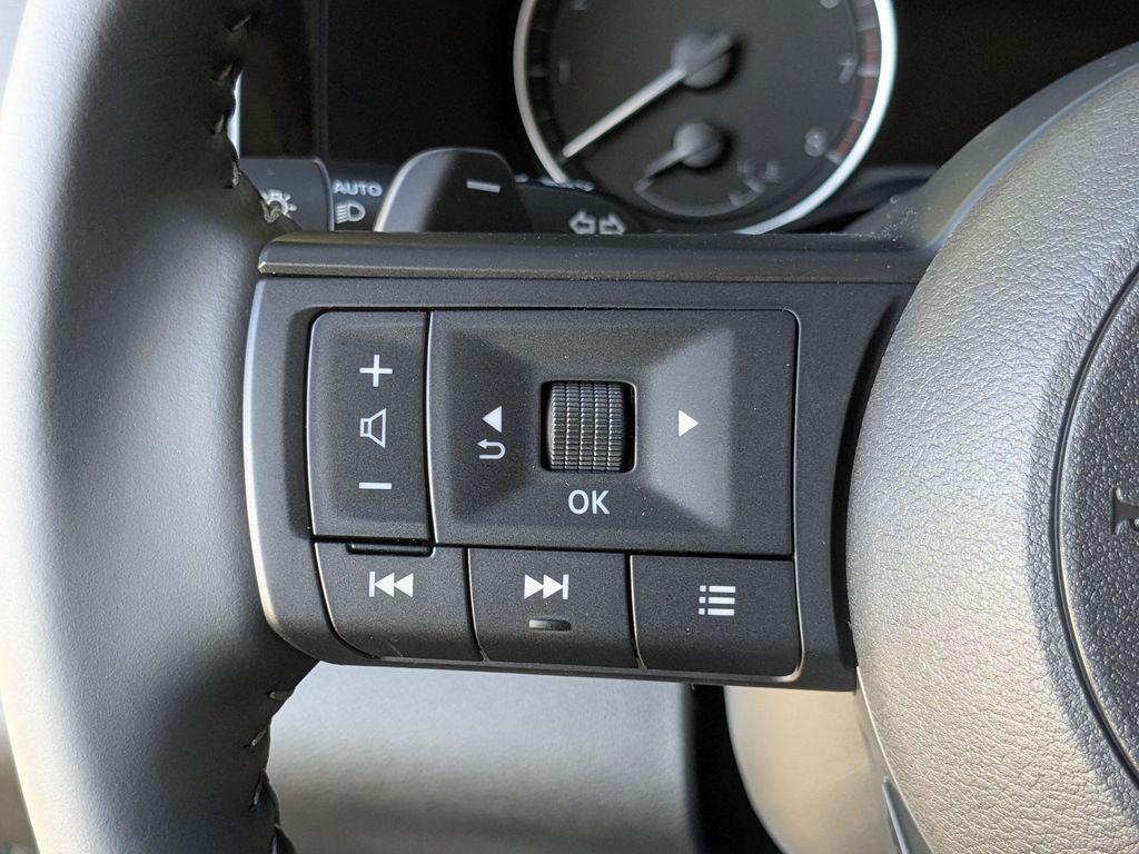 new 2025 Nissan Pathfinder car, priced at $36,584