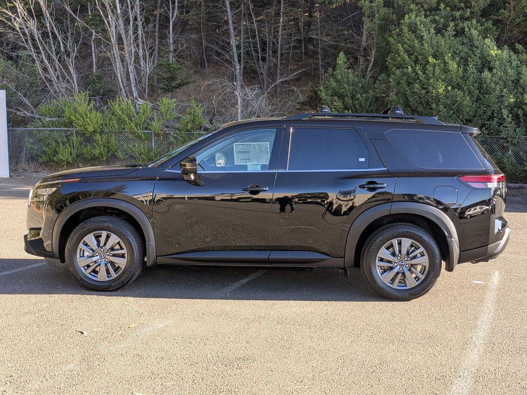 new 2025 Nissan Pathfinder car, priced at $36,584