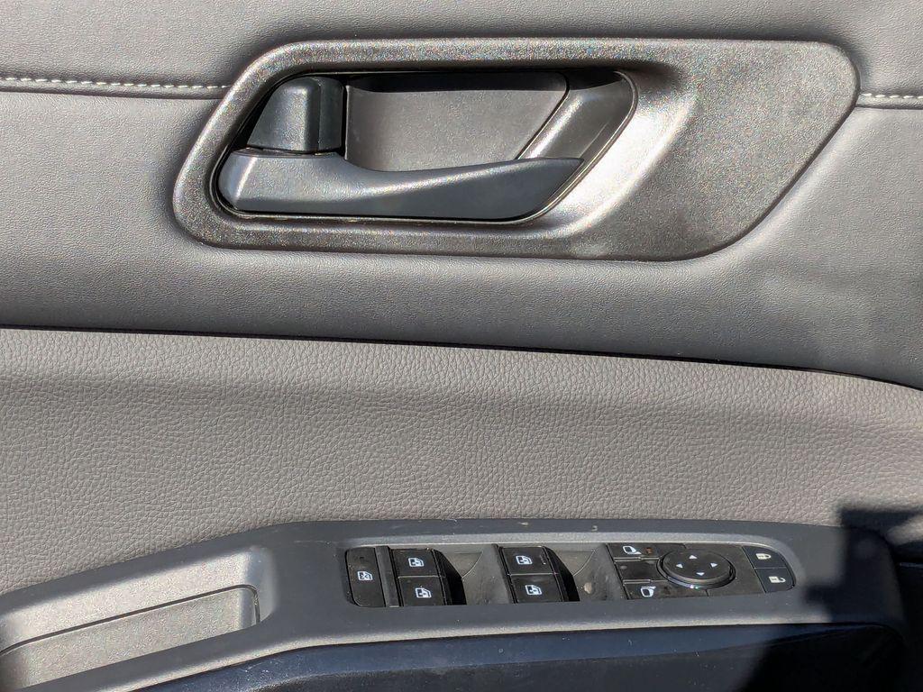 new 2025 Nissan Pathfinder car, priced at $36,584