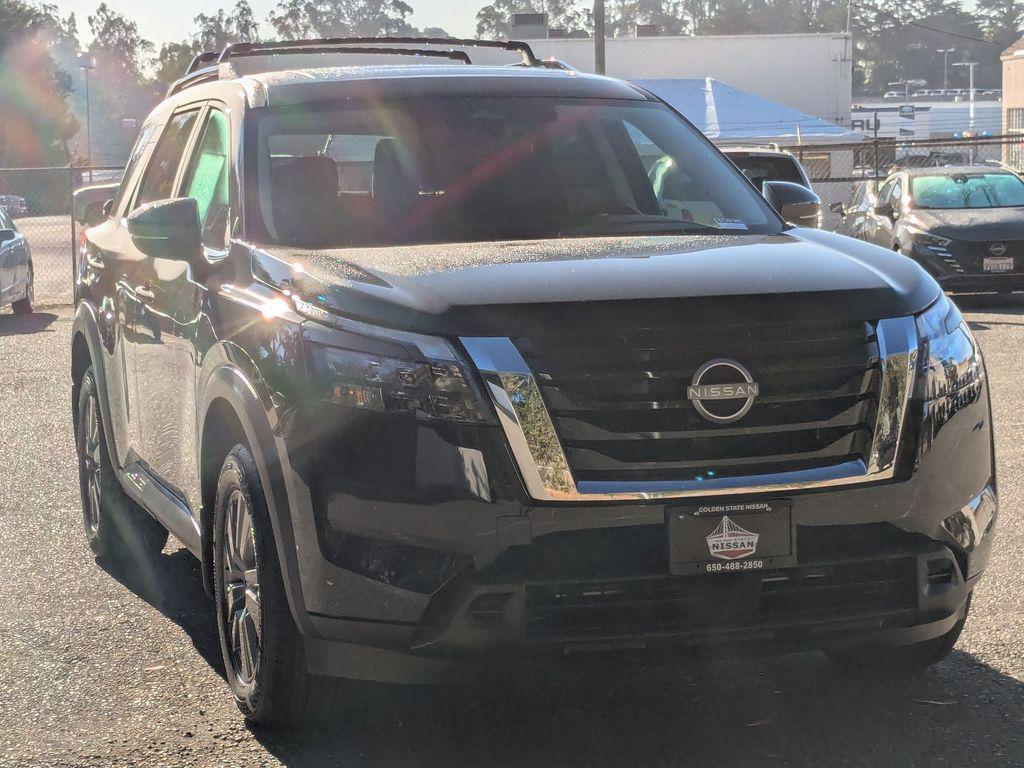 new 2025 Nissan Pathfinder car, priced at $36,584