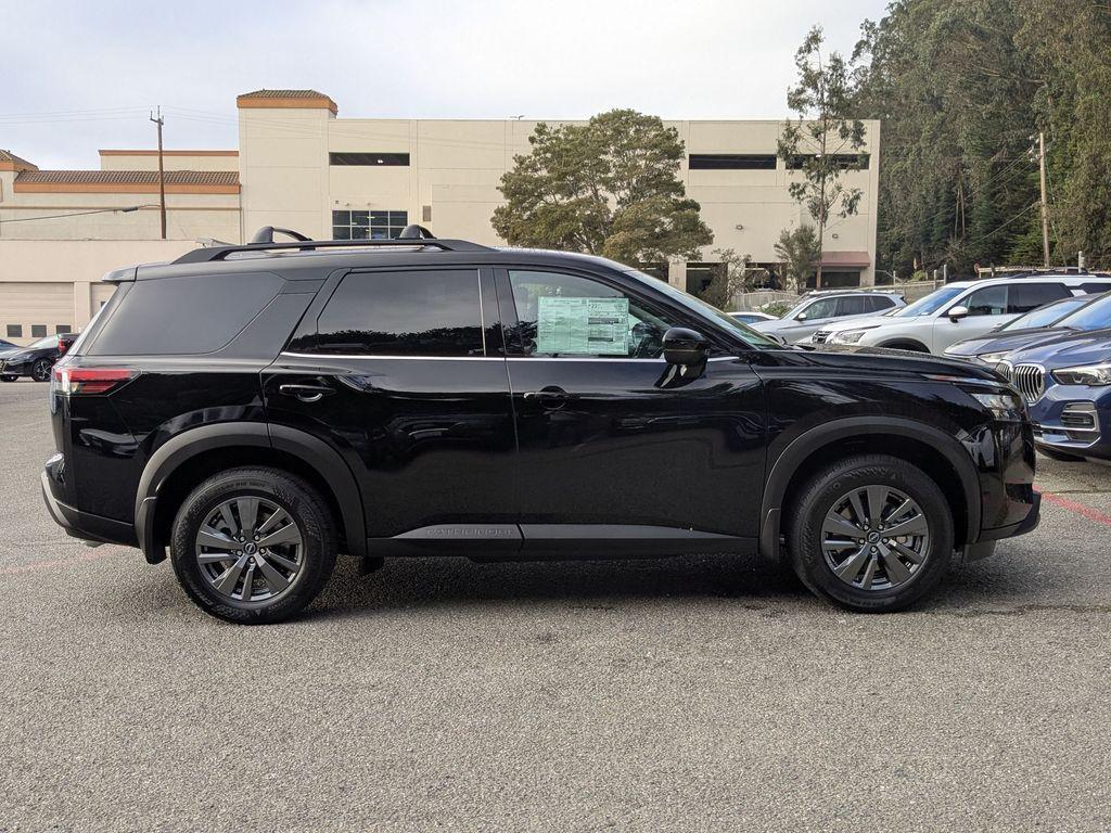 new 2025 Nissan Pathfinder car, priced at $34,772