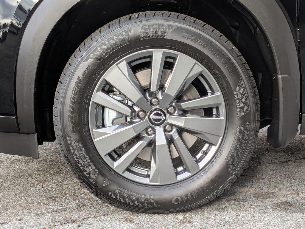 new 2025 Nissan Pathfinder car, priced at $34,772