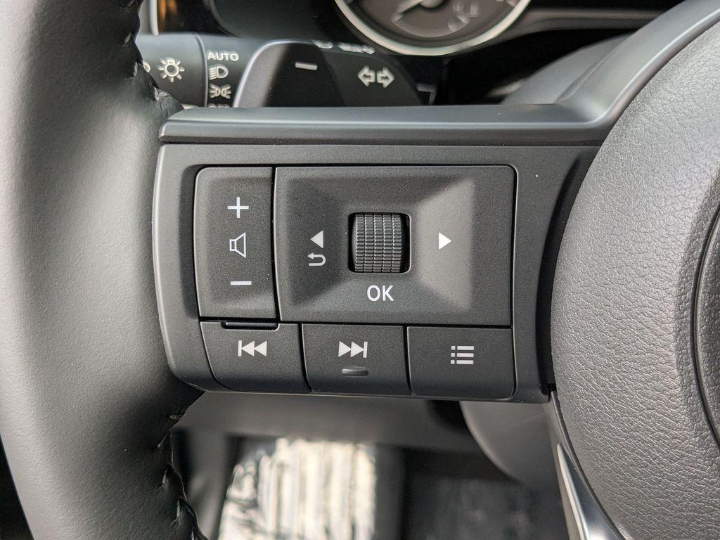 new 2025 Nissan Pathfinder car, priced at $34,772