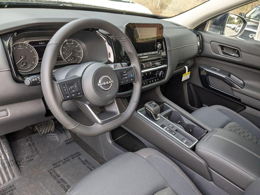 new 2025 Nissan Pathfinder car, priced at $34,772