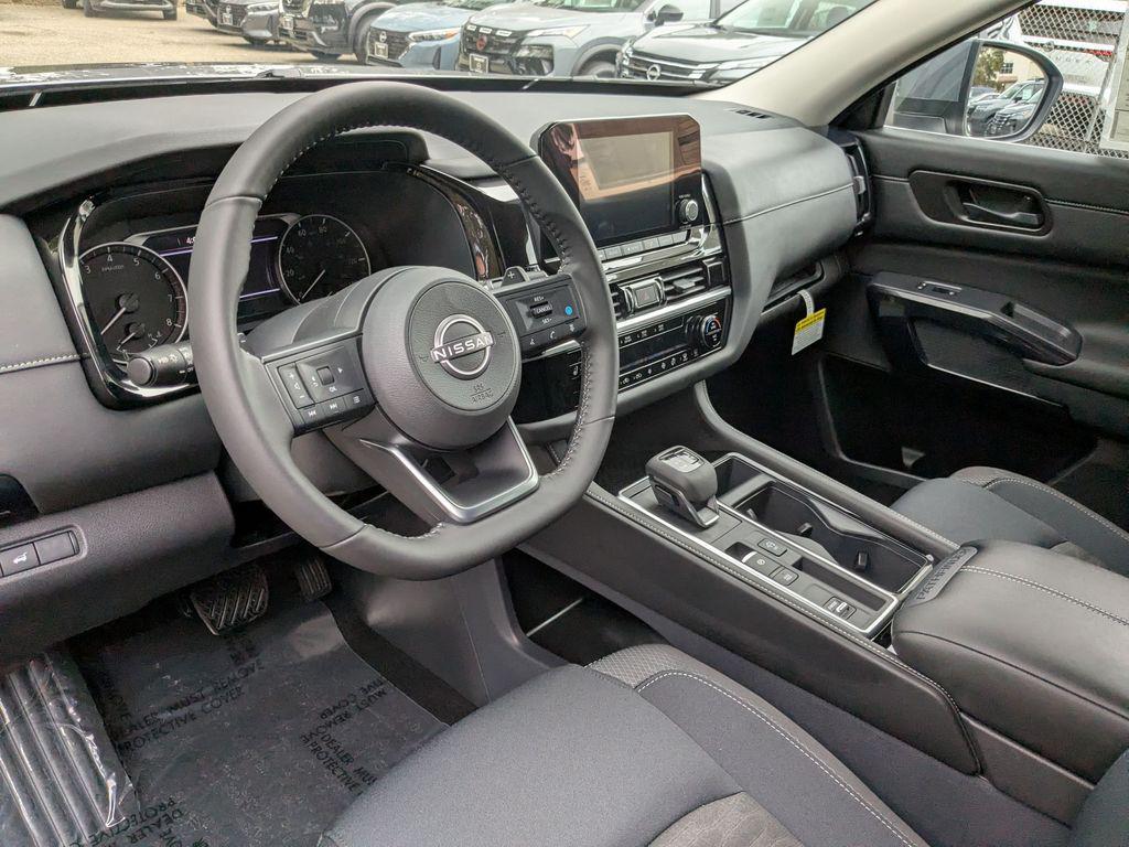 new 2025 Nissan Pathfinder car, priced at $34,772