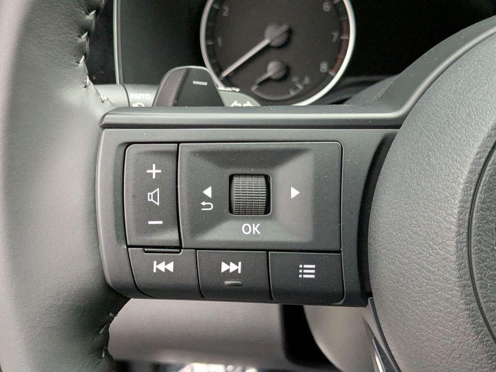 new 2025 Nissan Pathfinder car, priced at $34,772