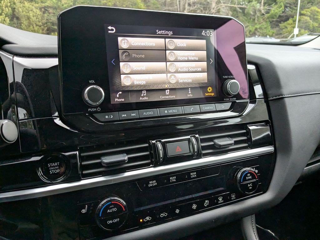 new 2025 Nissan Pathfinder car, priced at $34,772