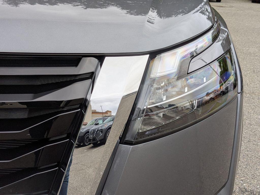 new 2025 Nissan Pathfinder car, priced at $34,772