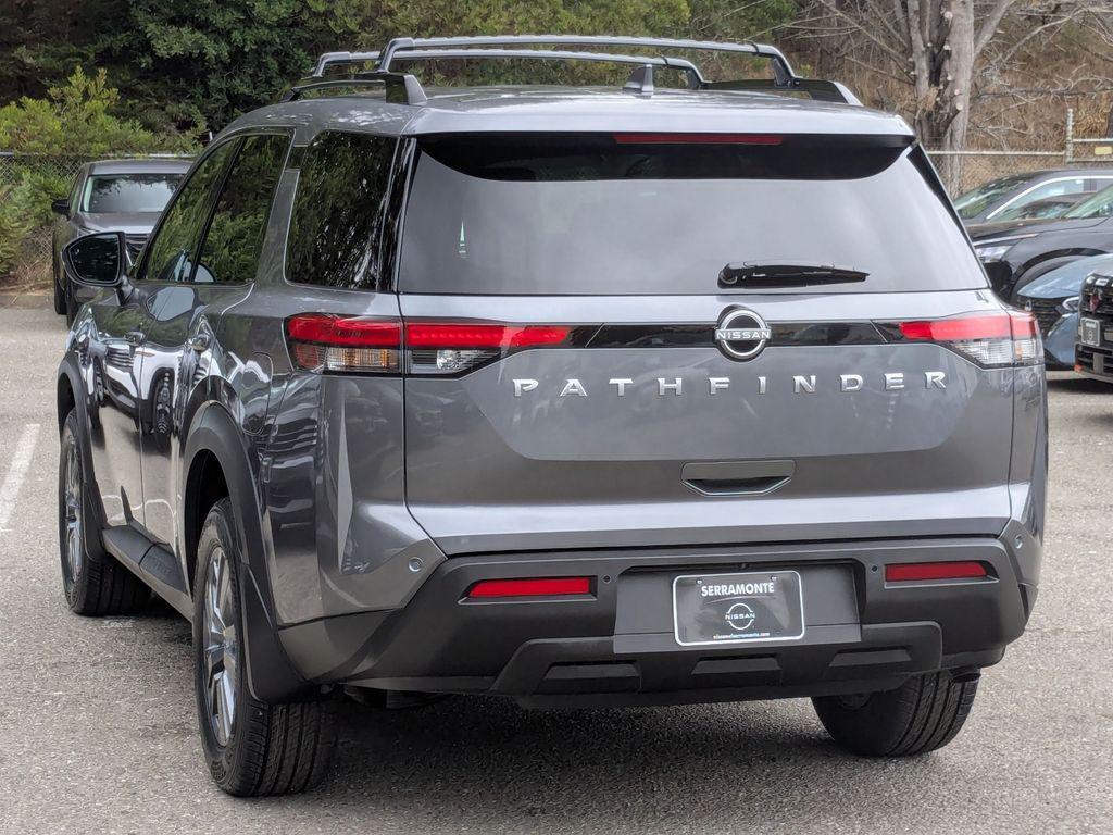 new 2025 Nissan Pathfinder car, priced at $34,772