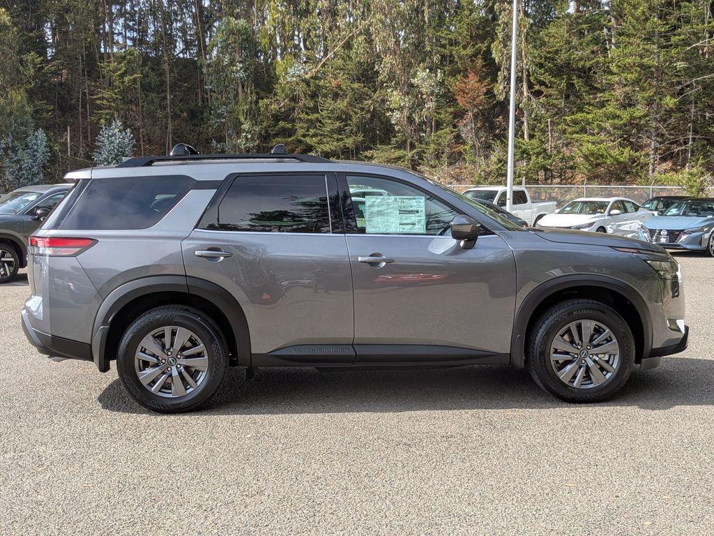 new 2025 Nissan Pathfinder car, priced at $34,772