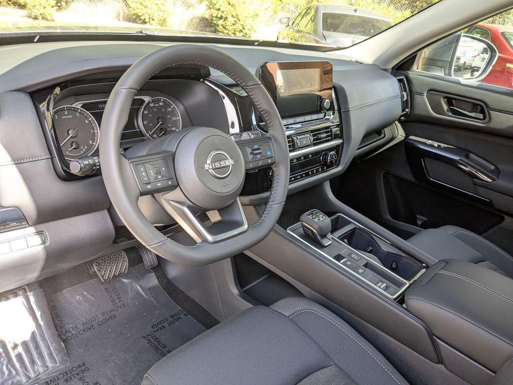 new 2025 Nissan Pathfinder car, priced at $34,772