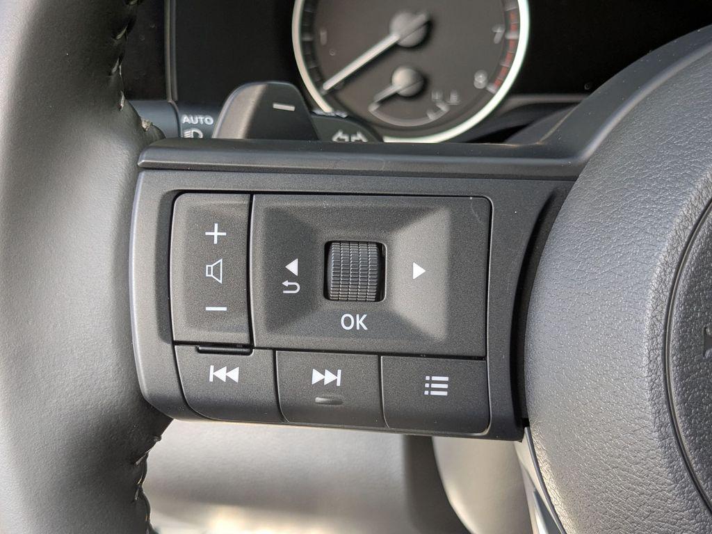 new 2025 Nissan Pathfinder car, priced at $34,772