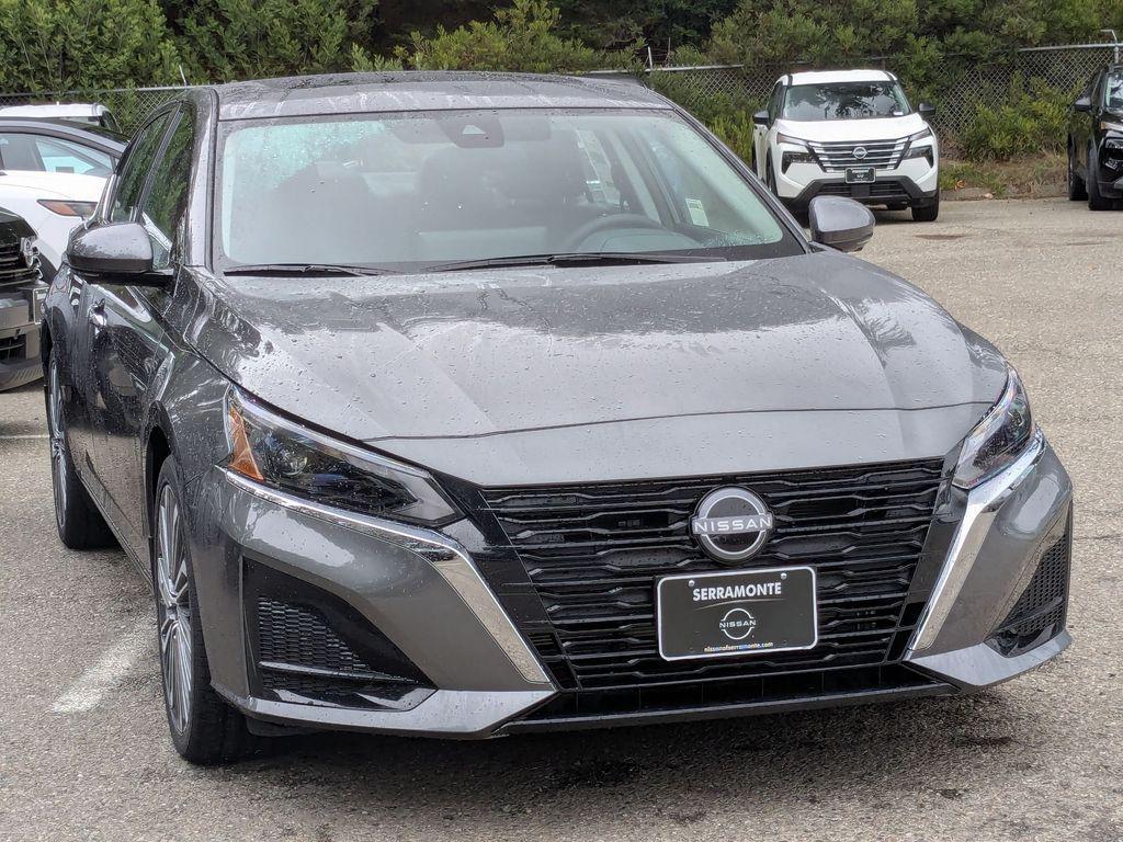 new 2025 Nissan Altima car, priced at $34,085