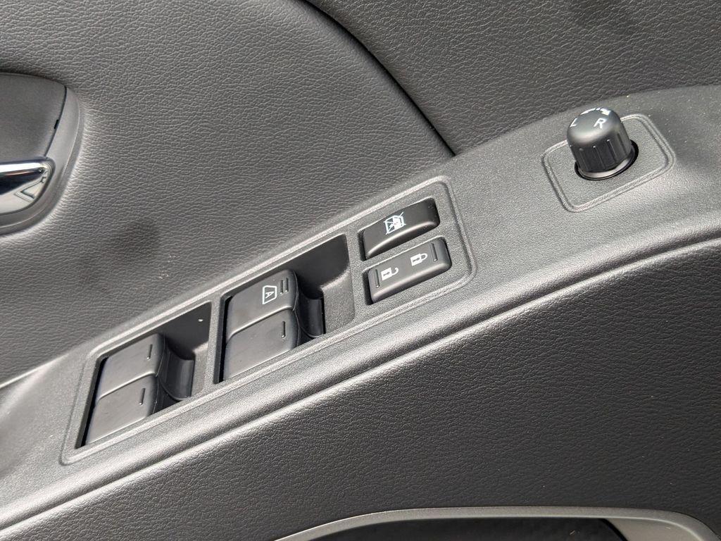 new 2025 Nissan Frontier car, priced at $34,425