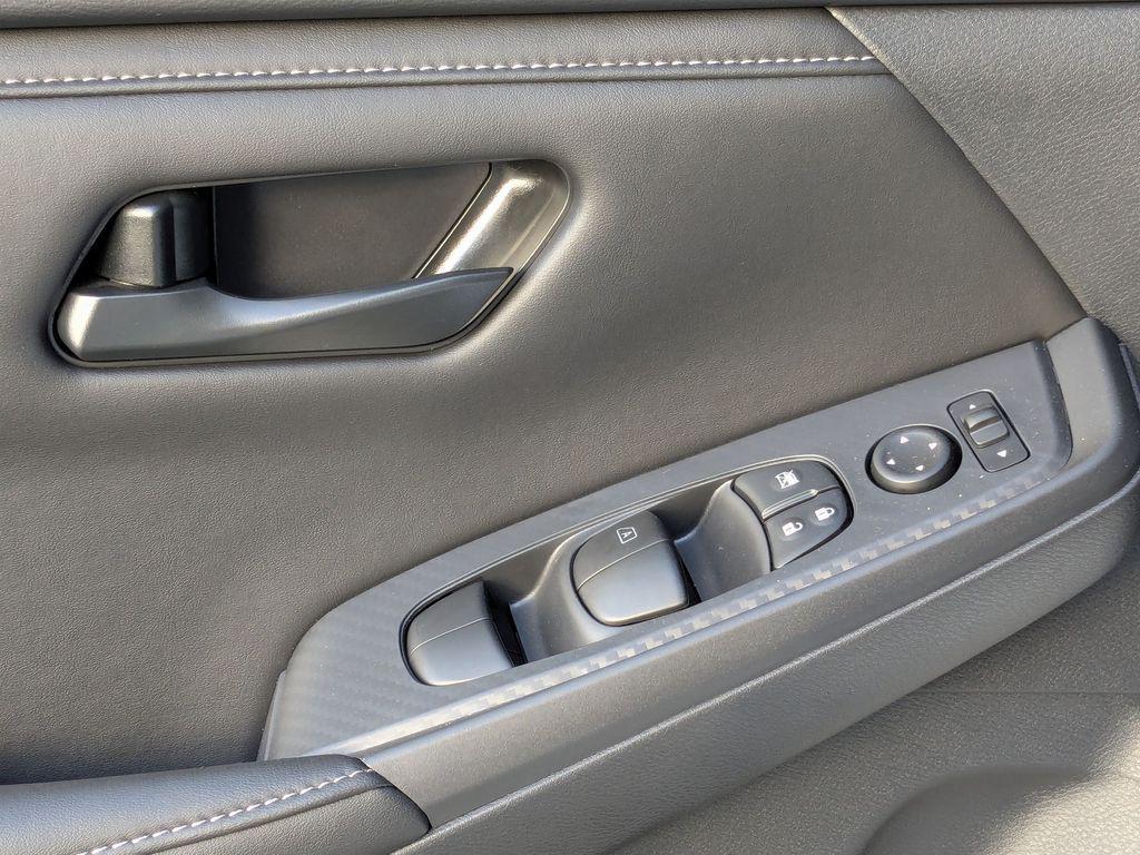 new 2025 Nissan Sentra car, priced at $21,925