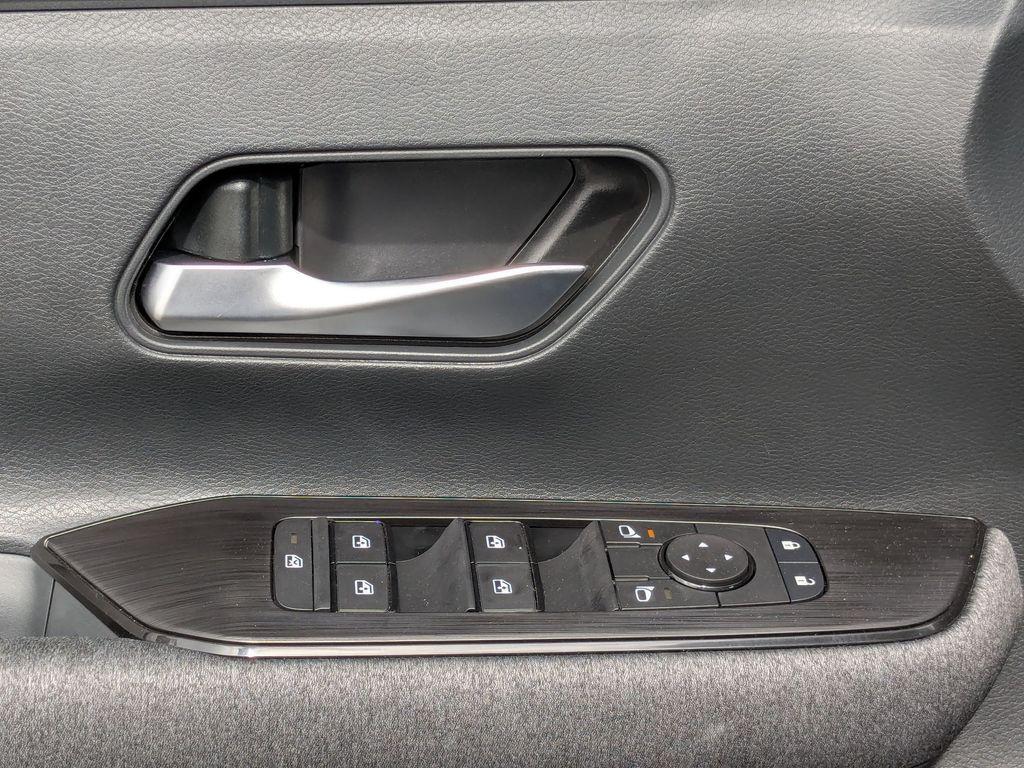 new 2025 Nissan Kicks car, priced at $24,095