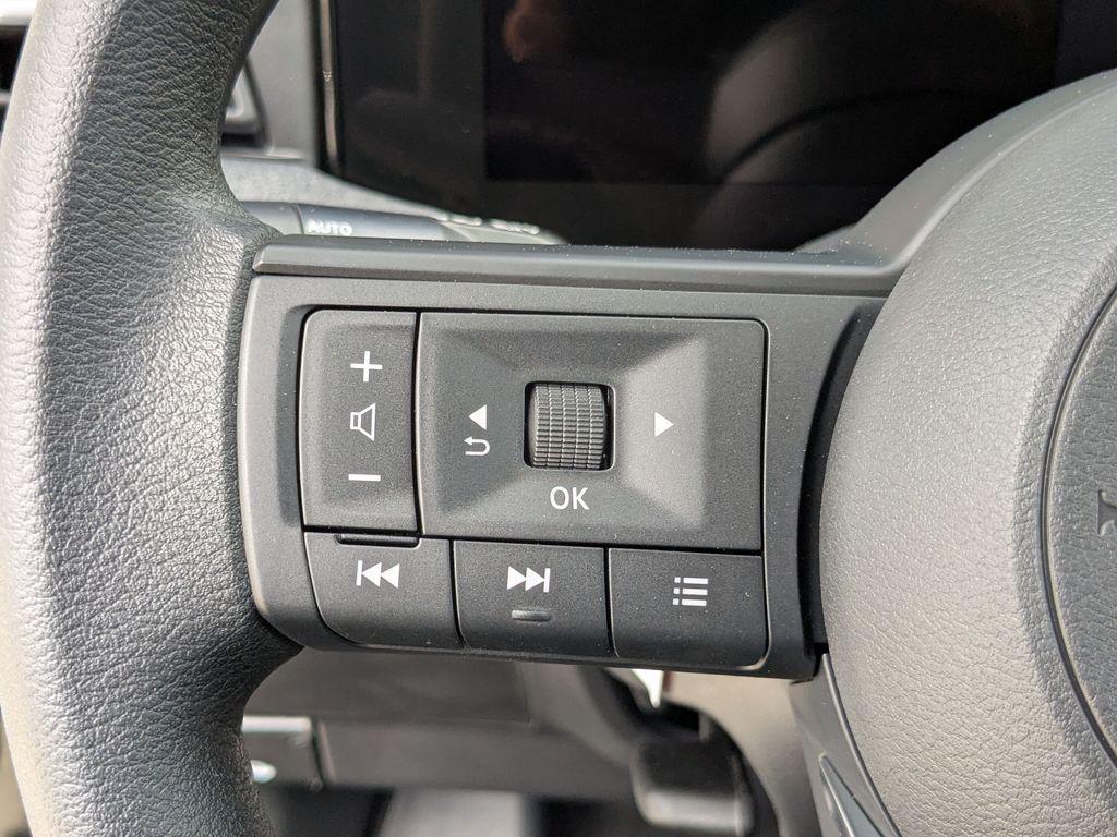 new 2025 Nissan Kicks car, priced at $24,095