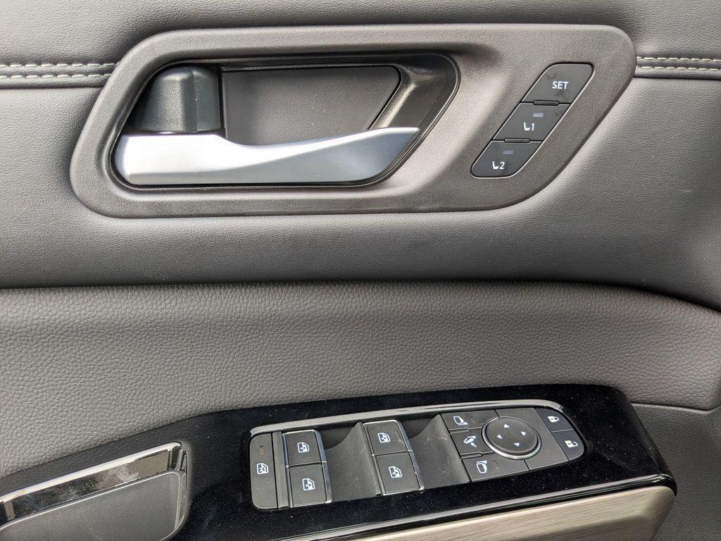 new 2025 Nissan Pathfinder car, priced at $46,061