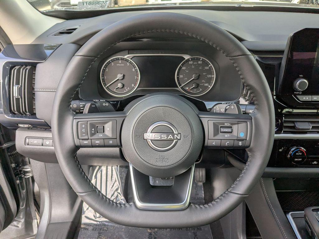 new 2025 Nissan Pathfinder car, priced at $34,772