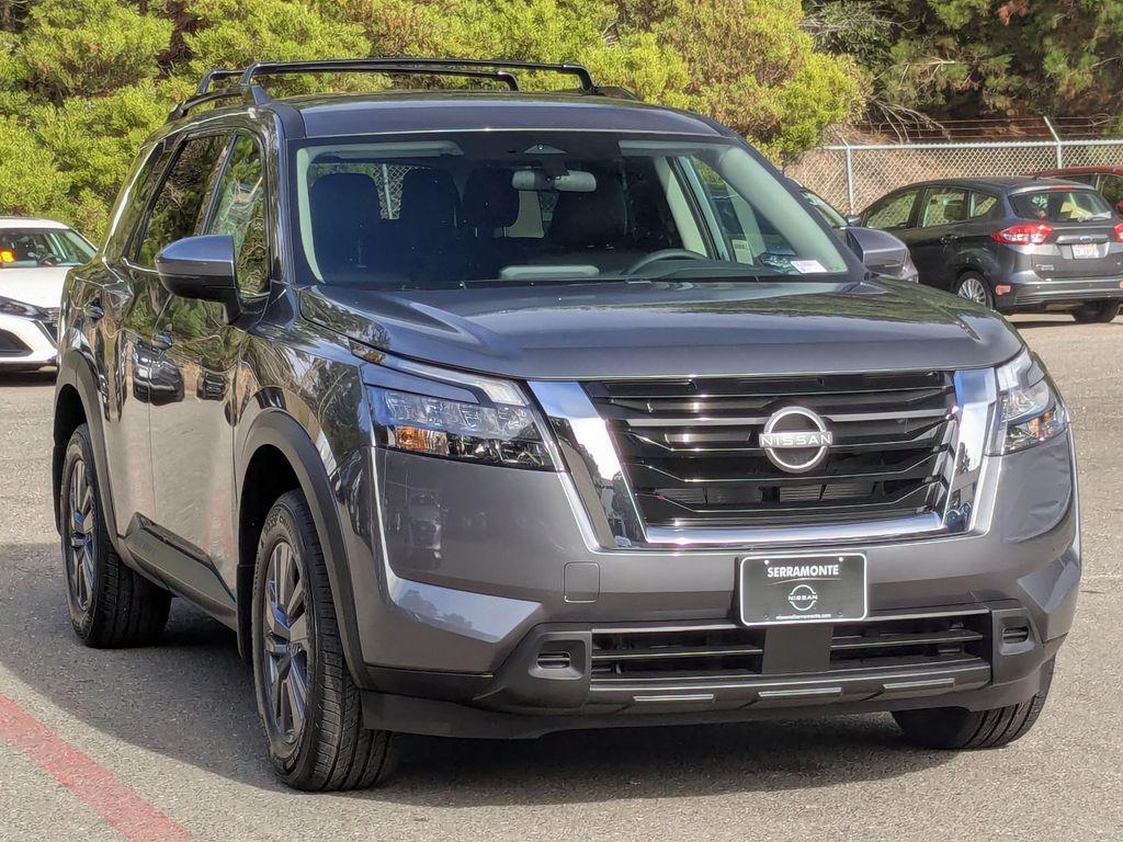new 2025 Nissan Pathfinder car, priced at $34,772
