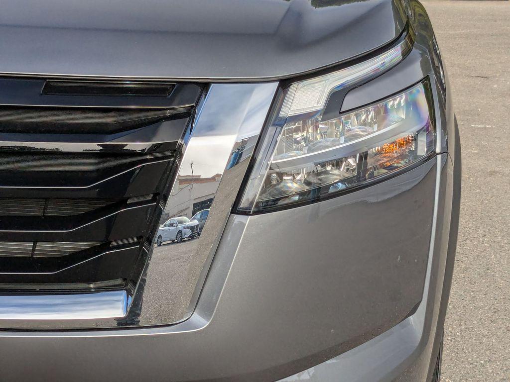 new 2025 Nissan Pathfinder car, priced at $34,772