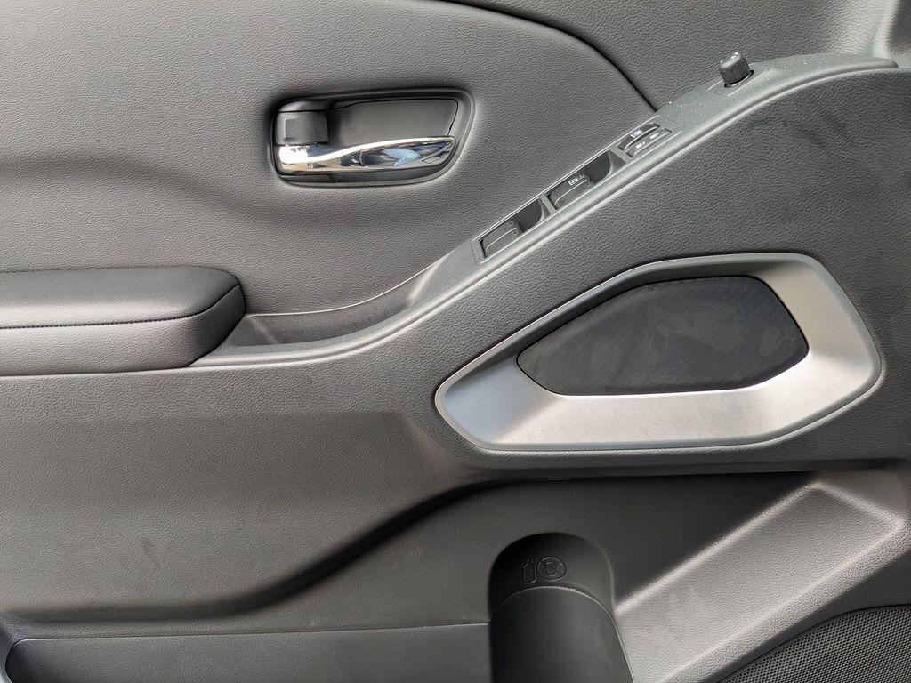 new 2025 Nissan Frontier car, priced at $34,425