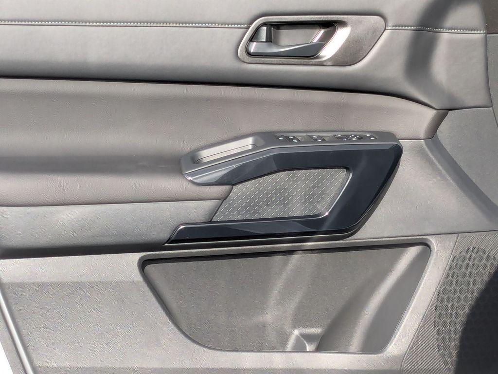 new 2025 Nissan Pathfinder car, priced at $38,861