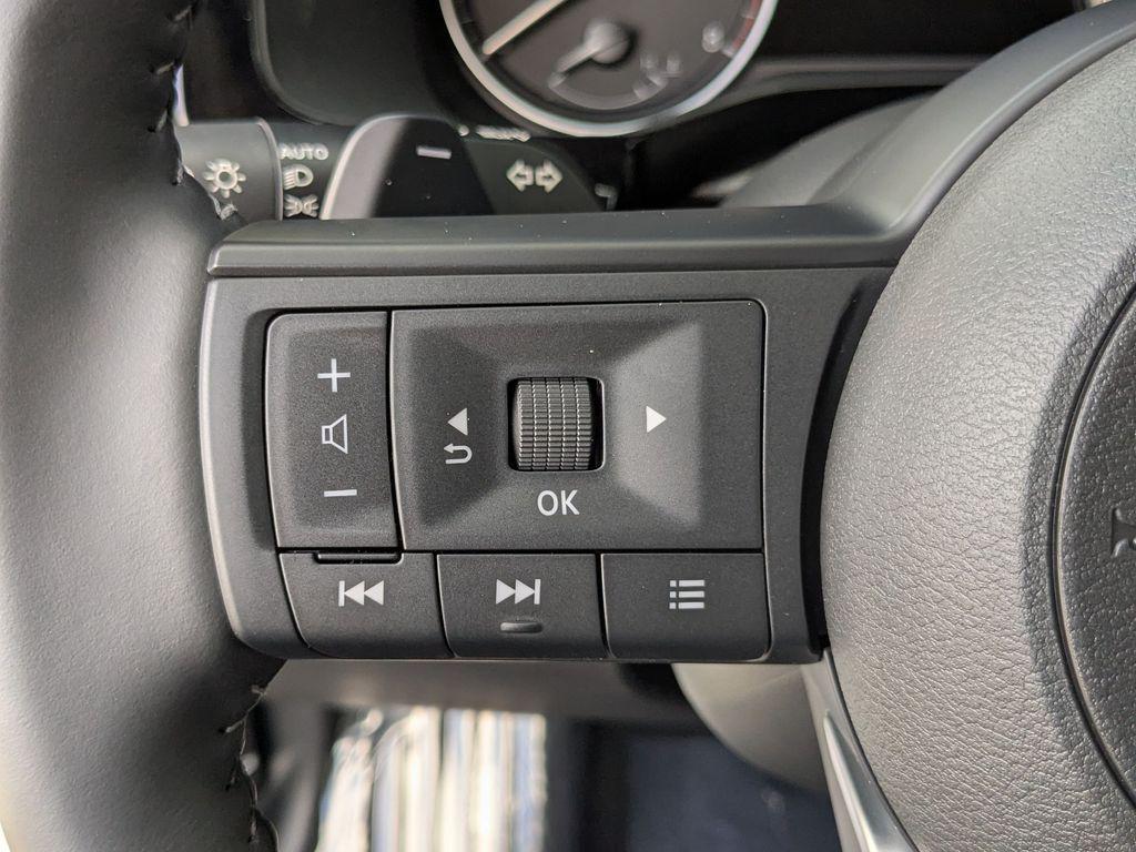 new 2025 Nissan Pathfinder car, priced at $38,861