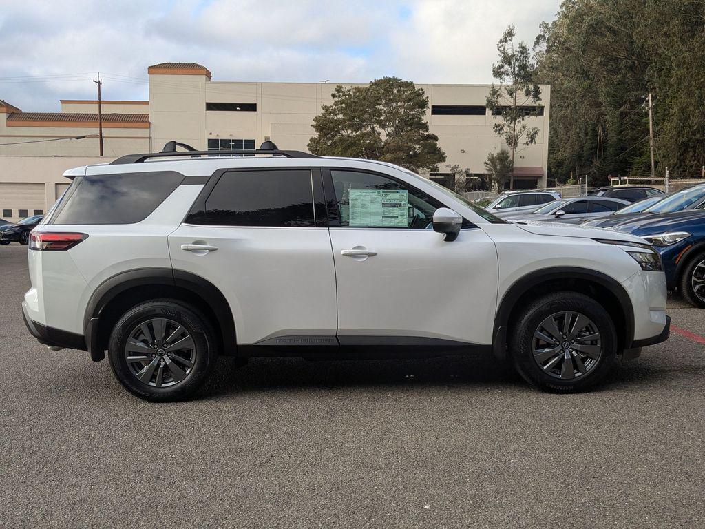 new 2025 Nissan Pathfinder car, priced at $38,861