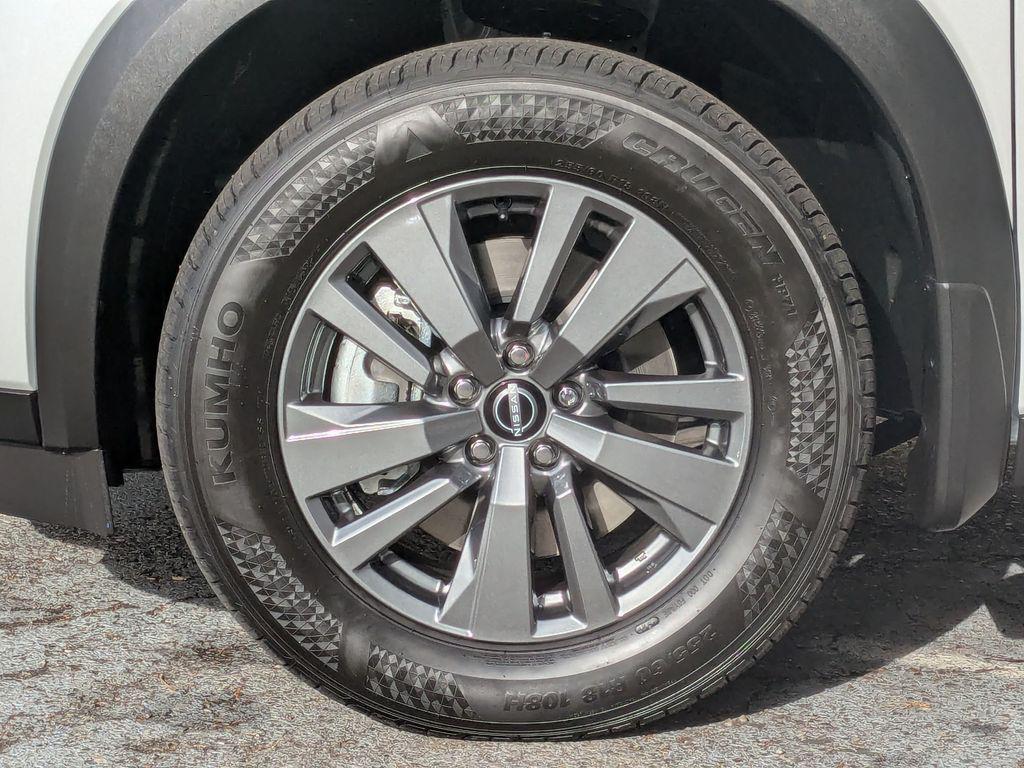 new 2025 Nissan Pathfinder car, priced at $38,861