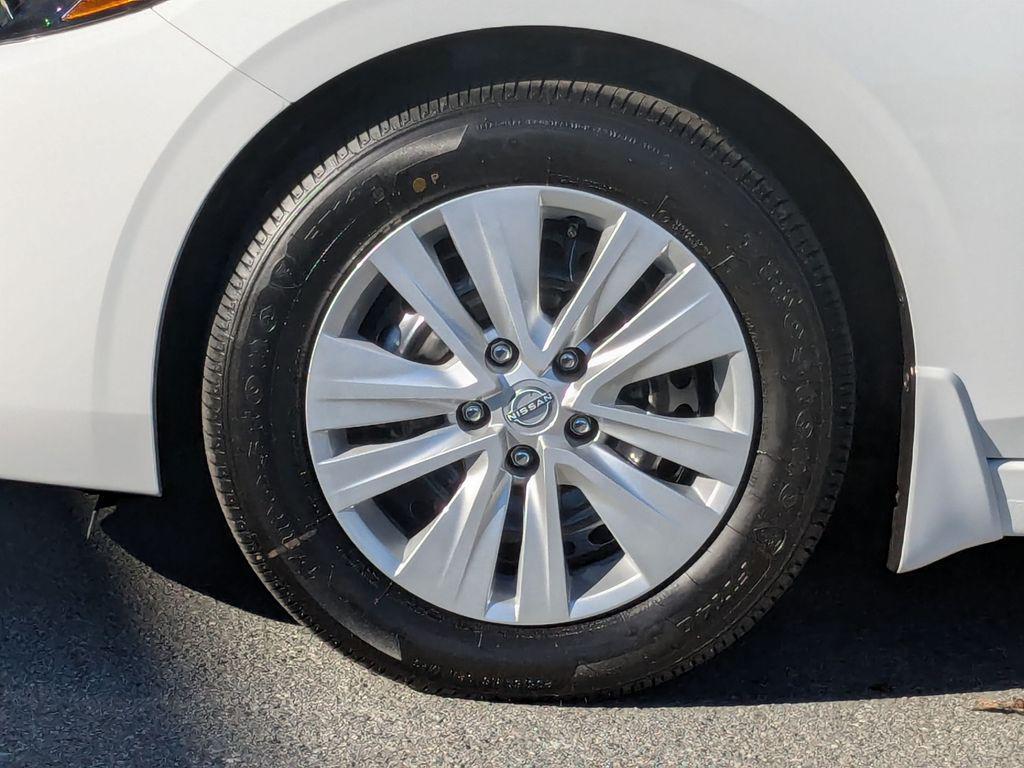 new 2025 Nissan Sentra car, priced at $21,760