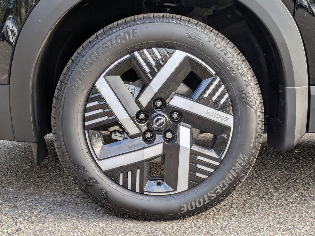 new 2025 Nissan Kicks car, priced at $23,347