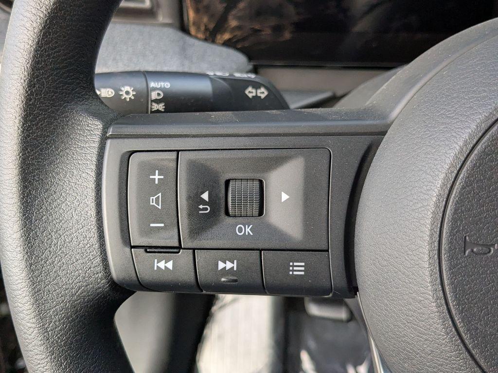 new 2025 Nissan Kicks car, priced at $23,347