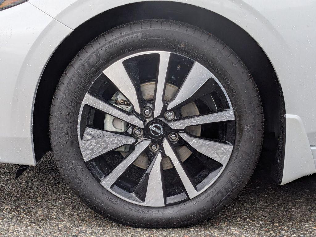 new 2025 Nissan Sentra car, priced at $26,170