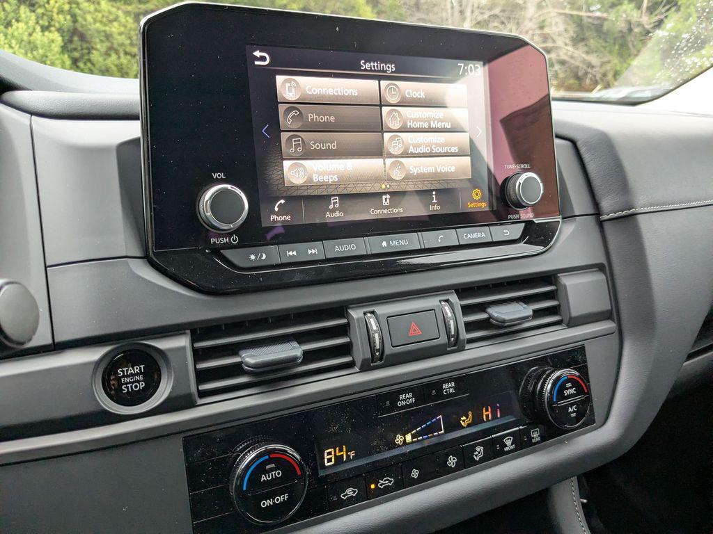 new 2025 Nissan Pathfinder car, priced at $30,975