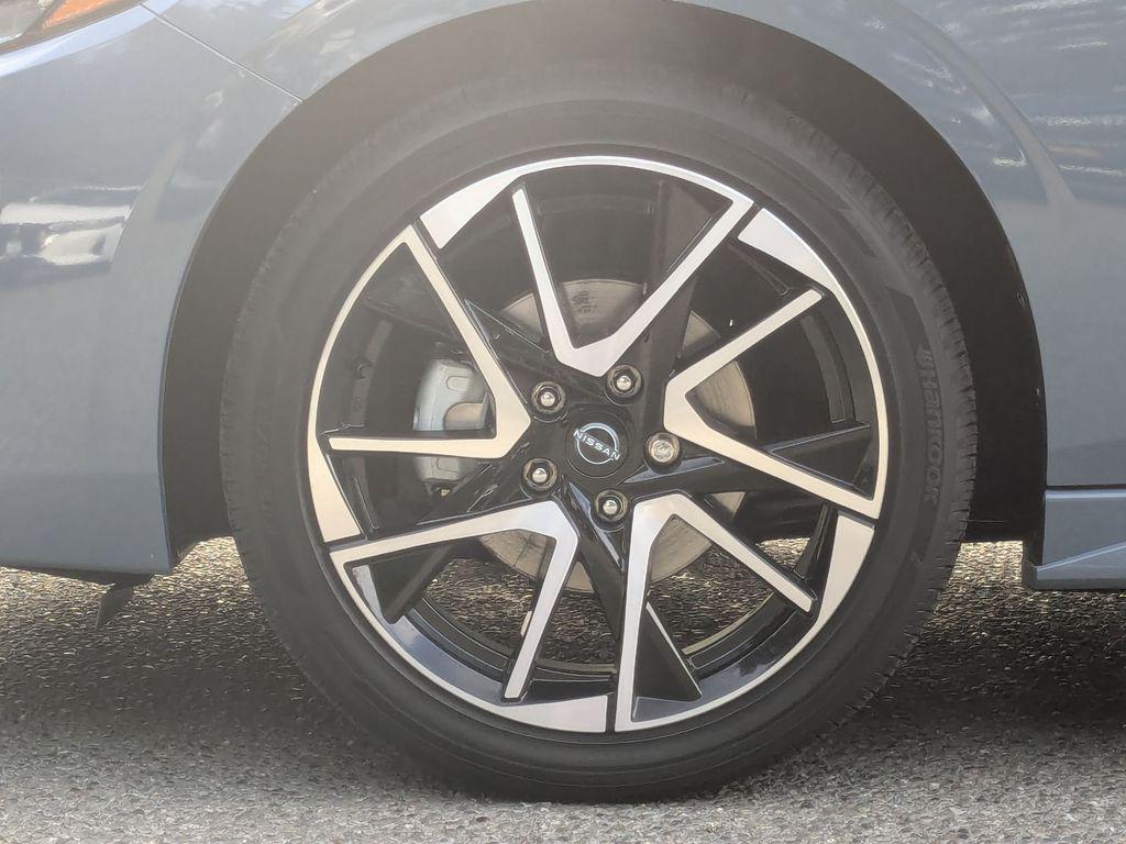 new 2025 Nissan Sentra car, priced at $27,175